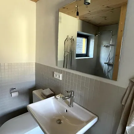 Idyllisches Mit Gartenzugang *